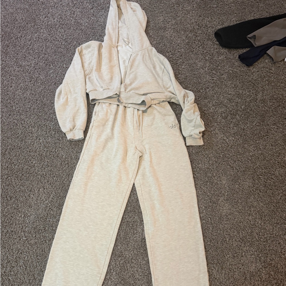 Women's Alo Cream High-Waist Lounge set